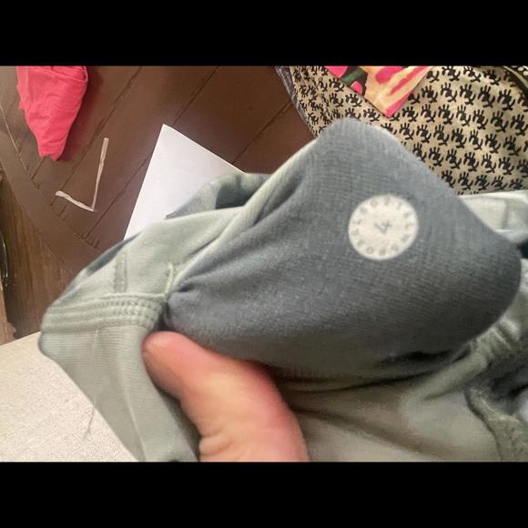 BNWT lululemon green Shibori leggings size 4 - Picture 3 of 5